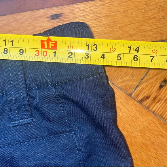 Under Armour Boys’ Navy Shorts SZ 14 - Picture 8 of 8